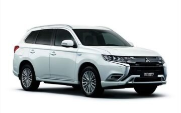 Mitsubishi Outlander 4x4 2019 Or Similar 